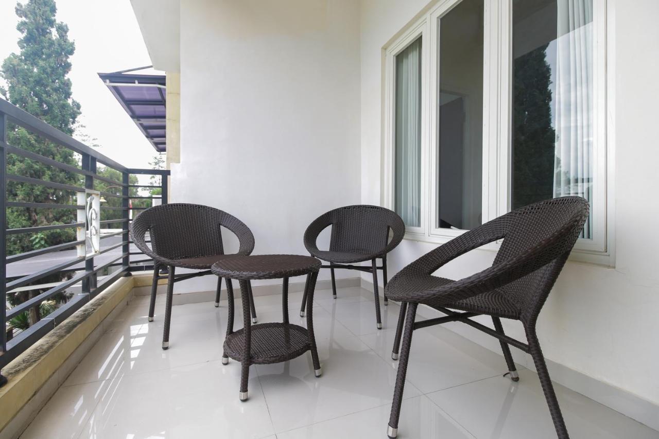 Reddoorz Plus At Panorama Villas Batu Batu  Exterior foto