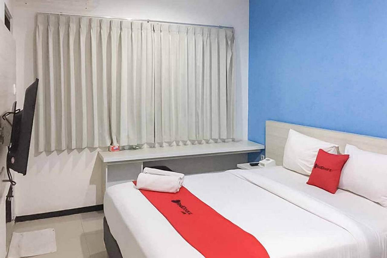 Reddoorz Plus At Panorama Villas Batu Batu  Exterior foto